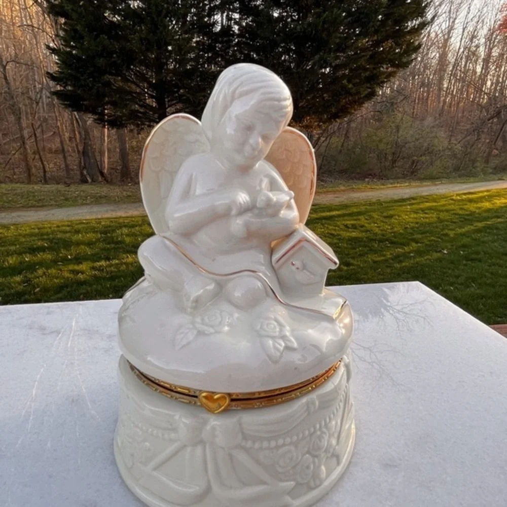 Vintage angel cherub jewelry trinket box